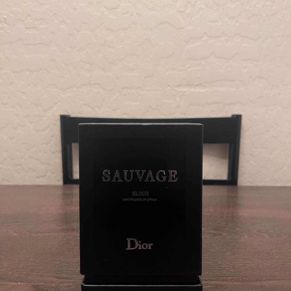 Dior Sauvage Elixir in Elegant Black